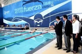 La inauguración de la alberca en Guadalupe.