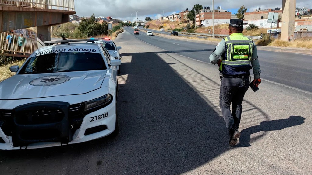 Guardia Nacional implementa operativo en carretera 45.