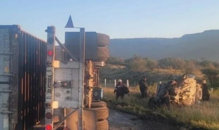 Tremendo choque en la carretera 45 deja tres muertos.